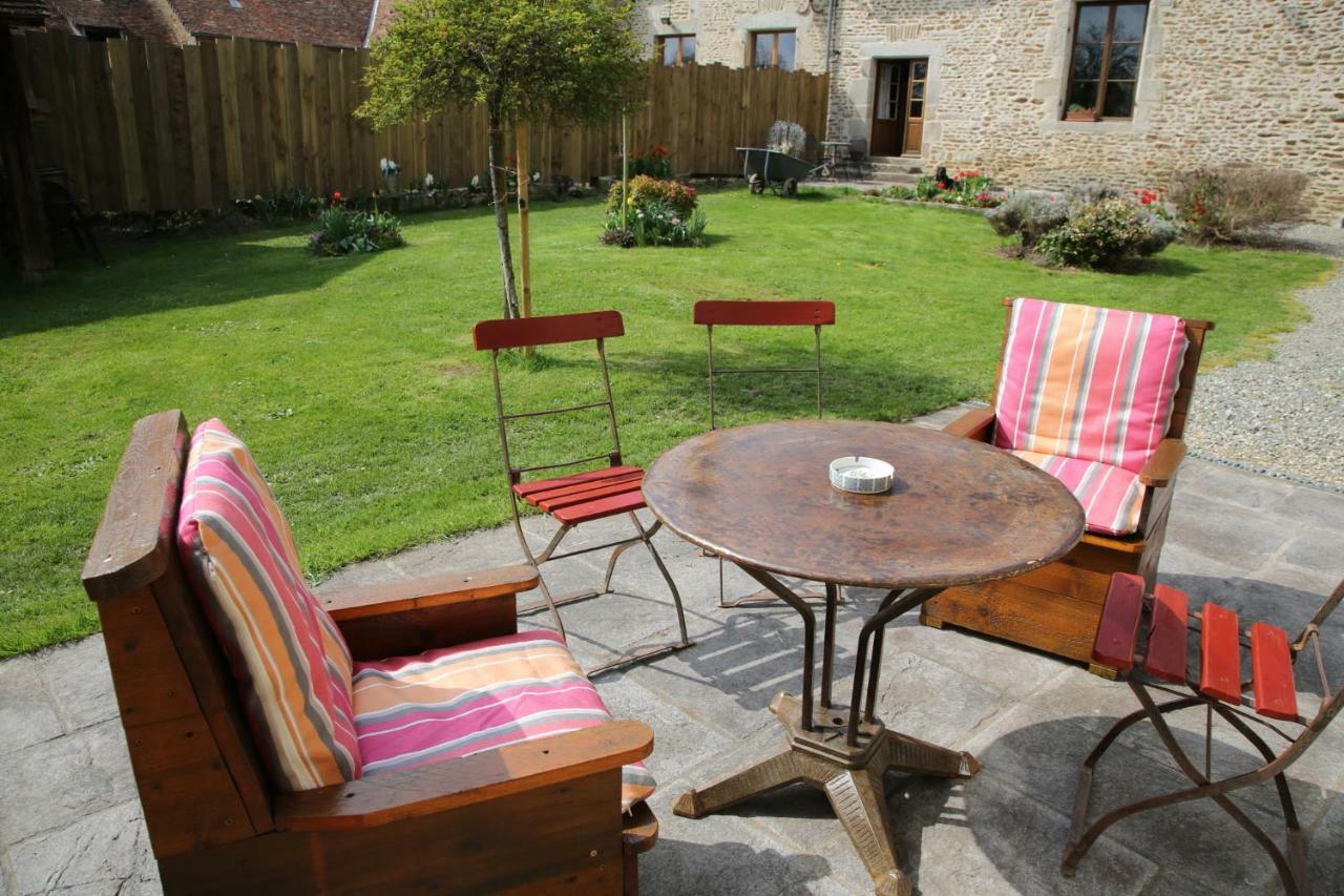 Chambre D'Hote Courtoux Saint-Denis-sur-Sarthon Экстерьер фото